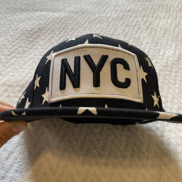 NYC Adjustable SnapBack Hat UH With Sticker Stars Black White New York City - Picture 12 of 12
